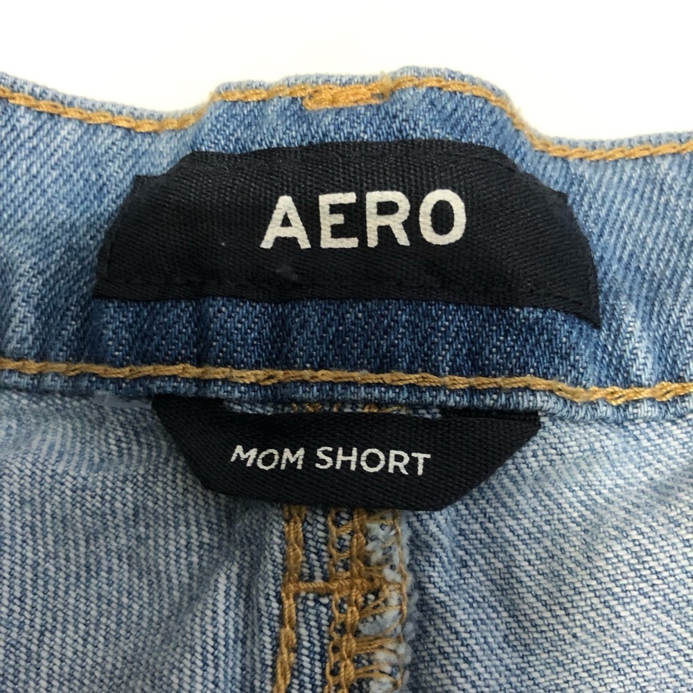 Aeropostale Light Wash Button Fly Denim Mom Shorts Size‎ 10. 100% Cotton - Picture 3 of 7